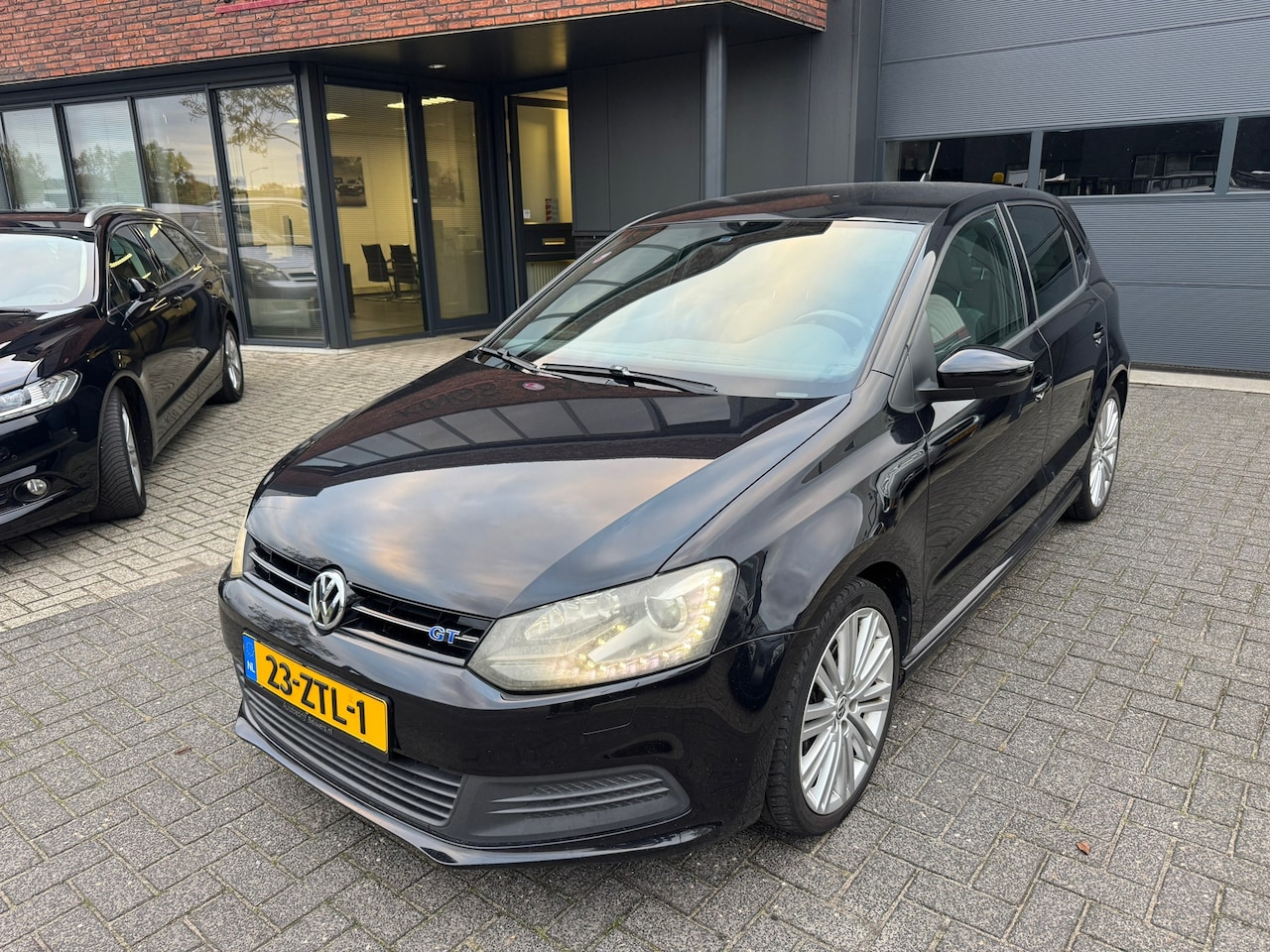 Volkswagen Polo - 1.4 TSI BlueGT 5DRS XENON LED CRUISE NW APK ORIG NL NAP - AutoWereld.nl