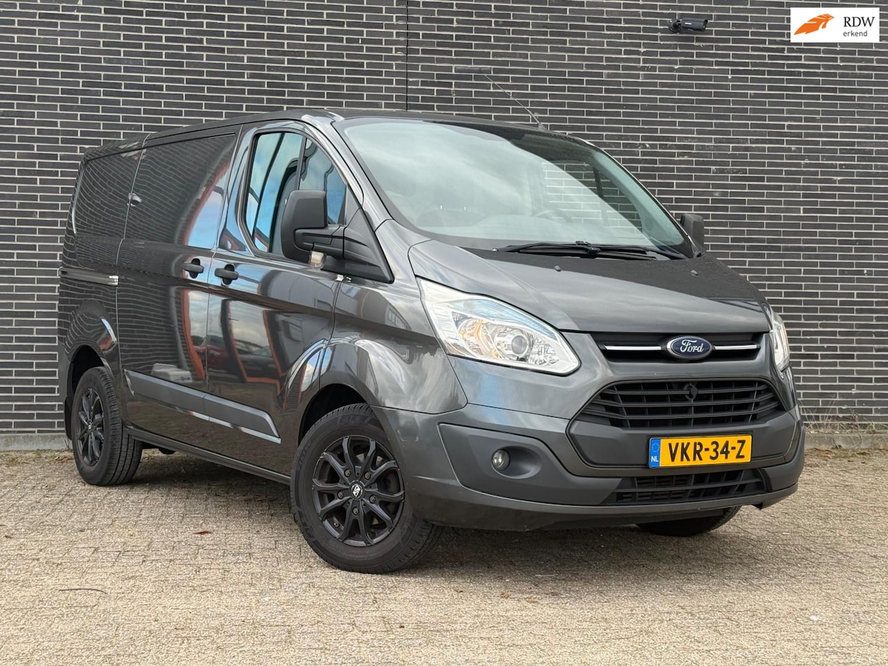 Ford Transit Custom - 270 2.2 TDCI L1H1 Ambiente Airco, Cruise, Apk! - AutoWereld.nl