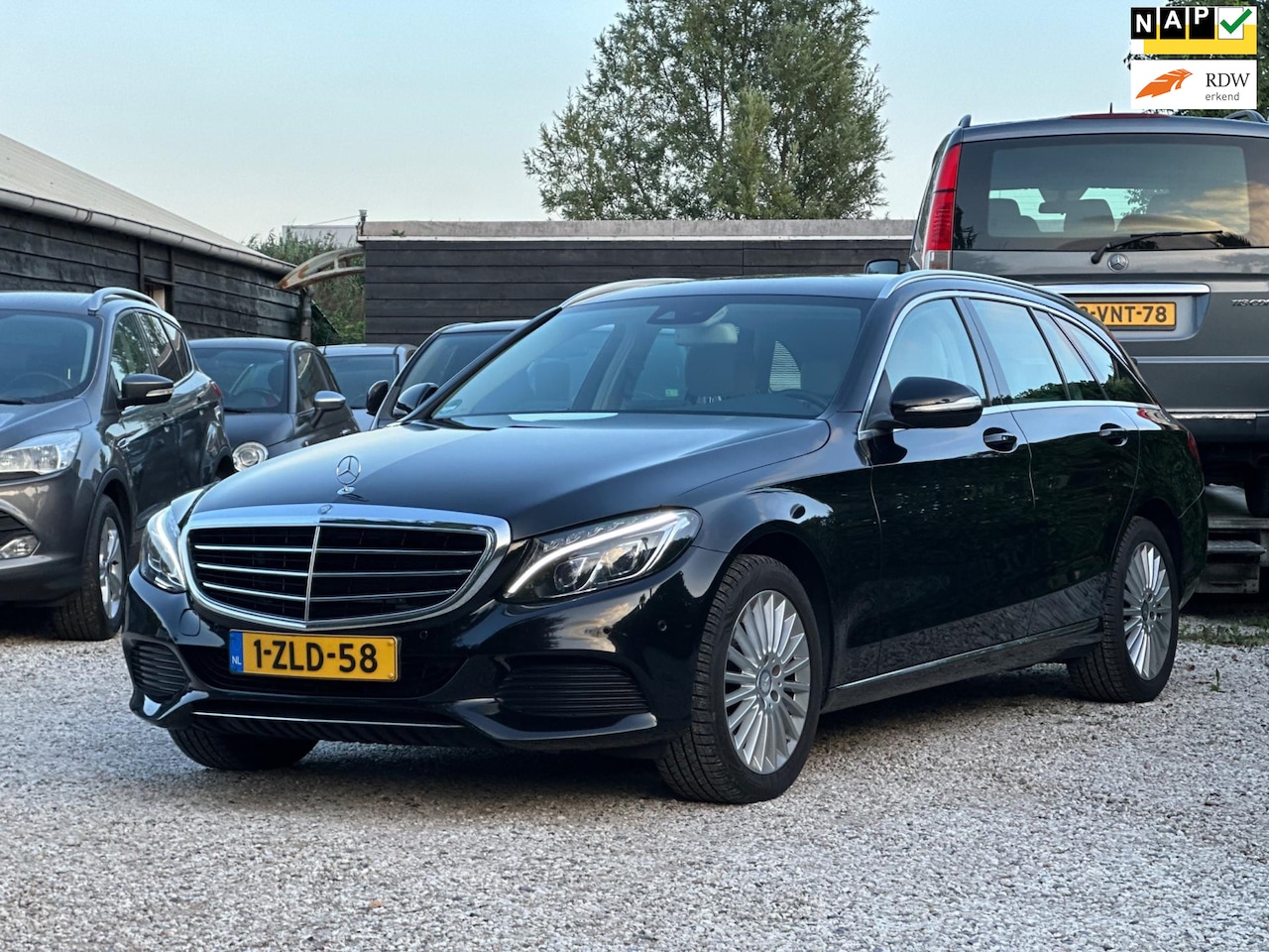 Mercedes-Benz C-klasse Estate - 180 Exclusive Vol LED/trekhaak - AutoWereld.nl