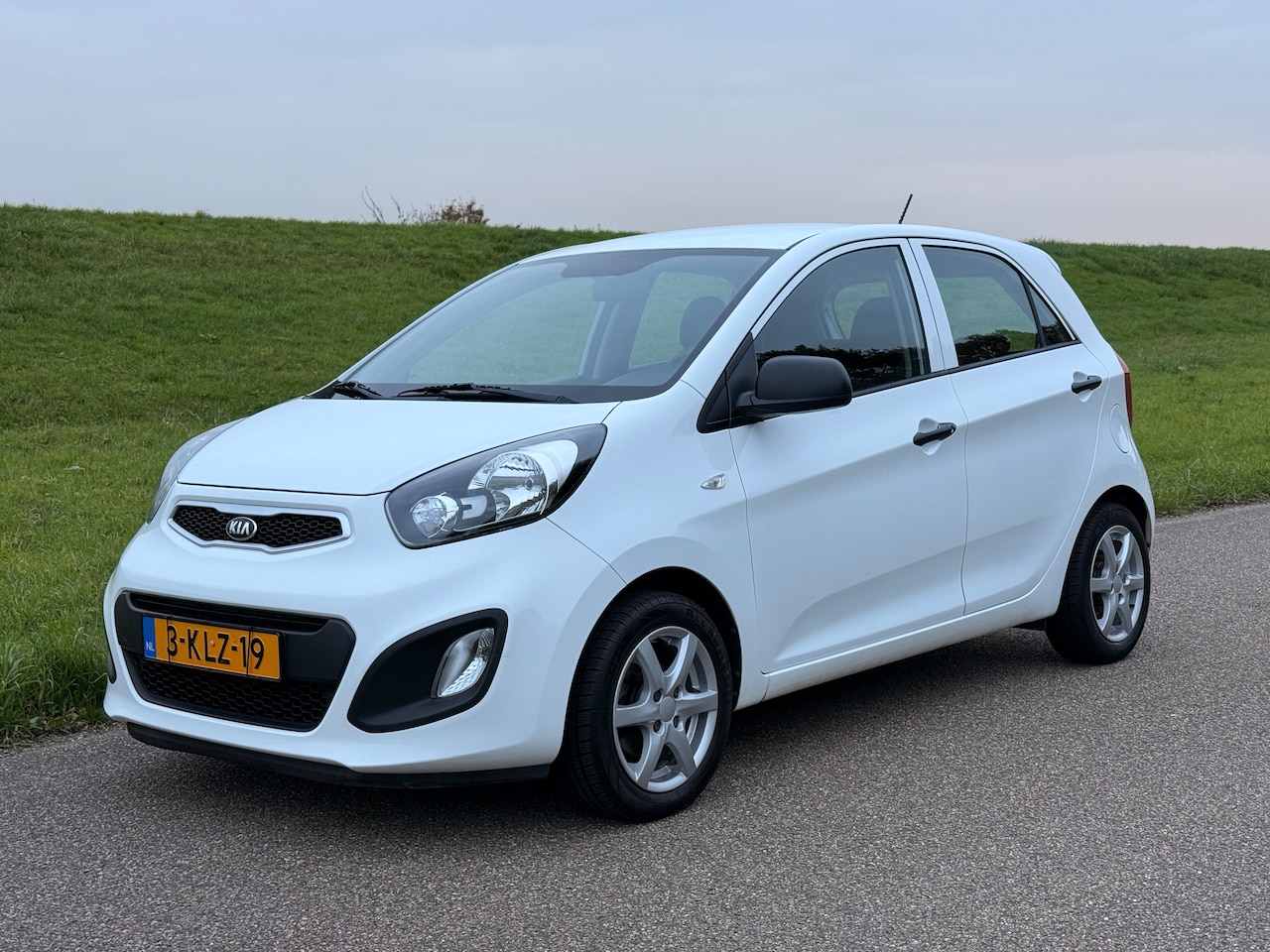 Kia Picanto - 1.0 CVVT ISG Airco - AutoWereld.nl