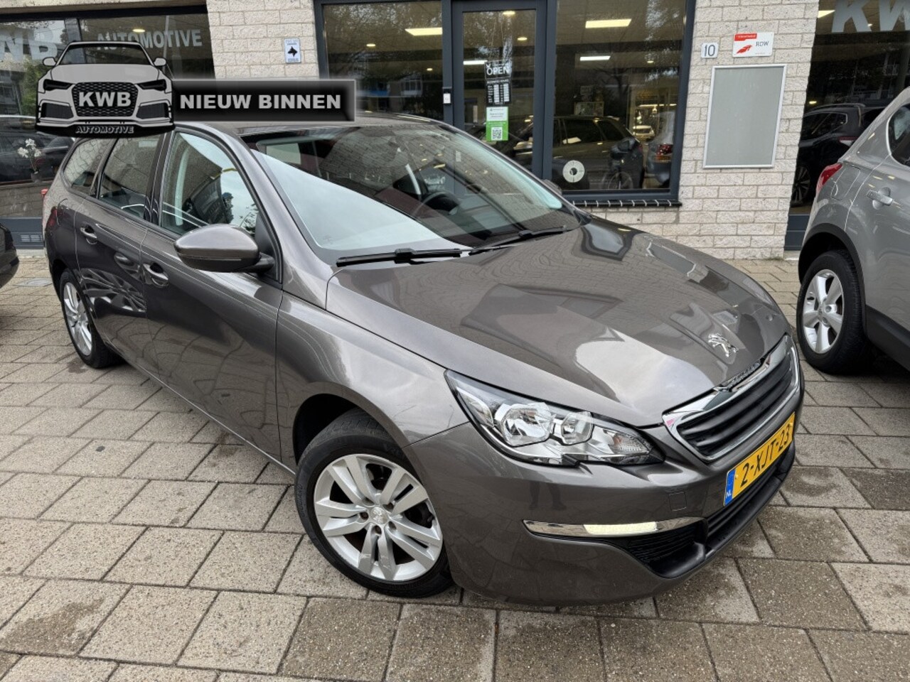 Peugeot 308 SW - 1.2 e-THP Airco Navi Trekhaak Nieuwe Distributie - AutoWereld.nl