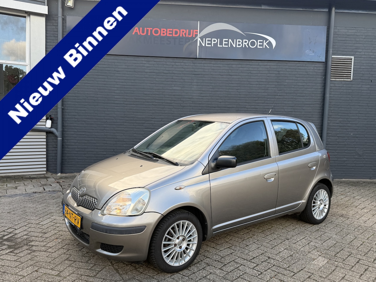Toyota Yaris - 1.3 VVT-i Idols Airco Bj 2004 Apk 09-2026 leuk beginner auto !! - AutoWereld.nl