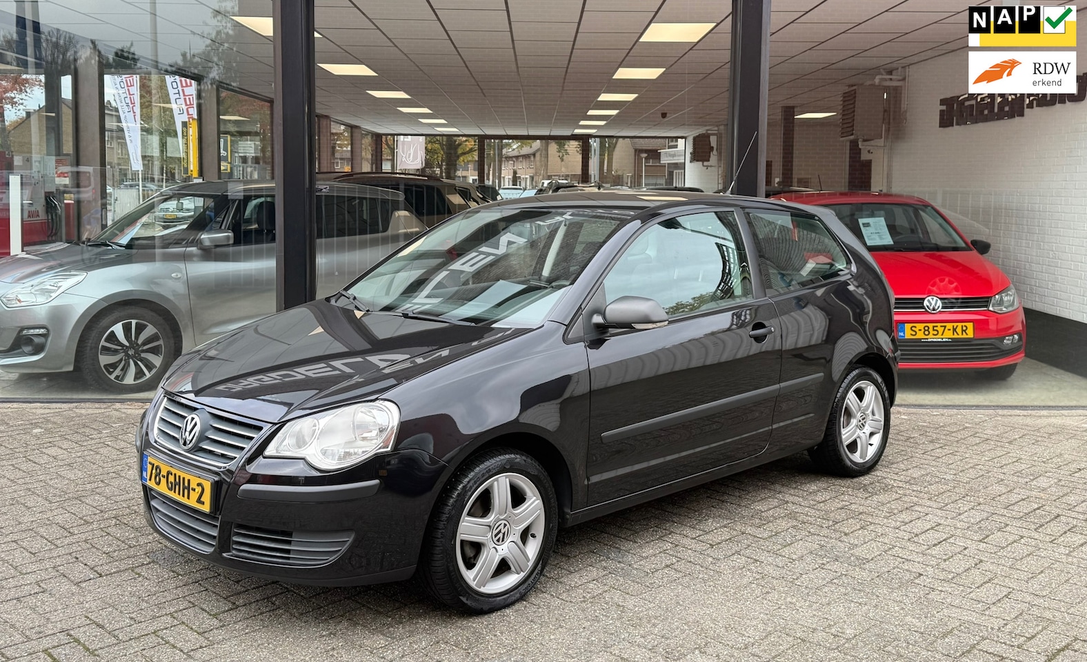 Volkswagen Polo - 1.4-16V 80pk AUTOMAAT | ELEKTR PACK | NAP - AutoWereld.nl