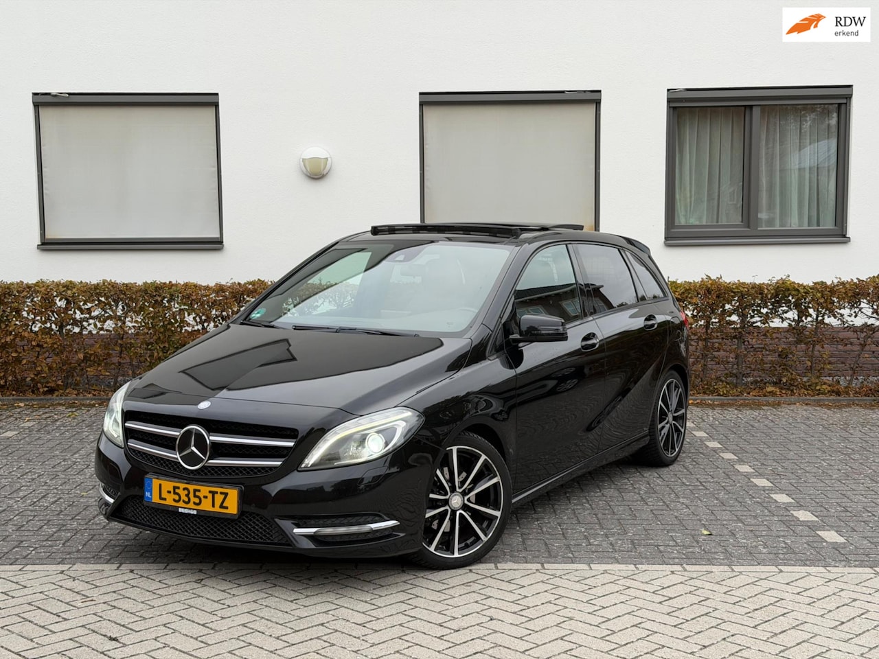 Mercedes-Benz B-klasse - 180 Ambition PANO CAMERA LEER APK - AutoWereld.nl