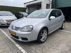 Volkswagen Golf - 1.6 FSI Optive 3