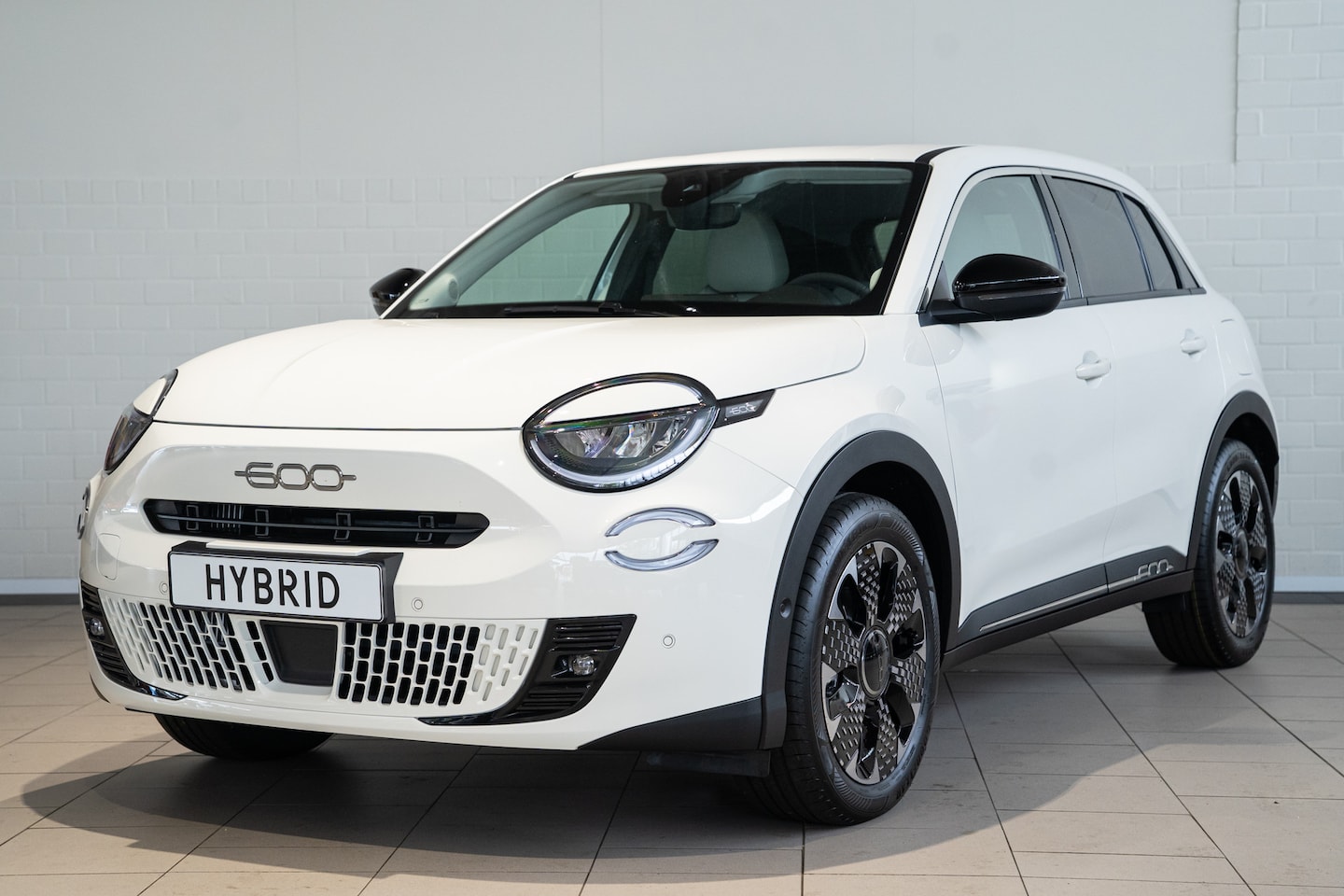 Fiat 600 - 1.2 Hybrid La Prima | Achteruitrijcamera | Apple Carplay/Android Auto|telefoonintegratie p - AutoWereld.nl