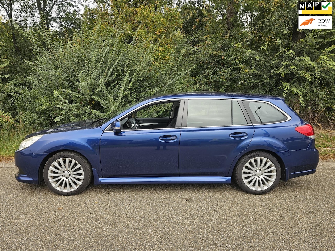 Subaru Legacy Touring Wagon - 2.0D Executive 2.0D Executive - AutoWereld.nl