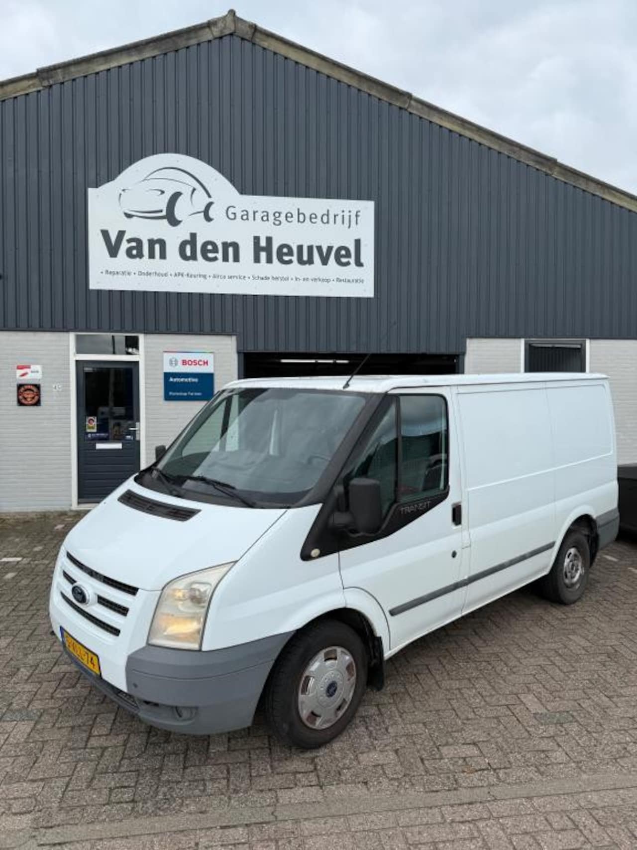 Ford Transit - 260S 2.2 TDCI Ambiente SHD - AutoWereld.nl