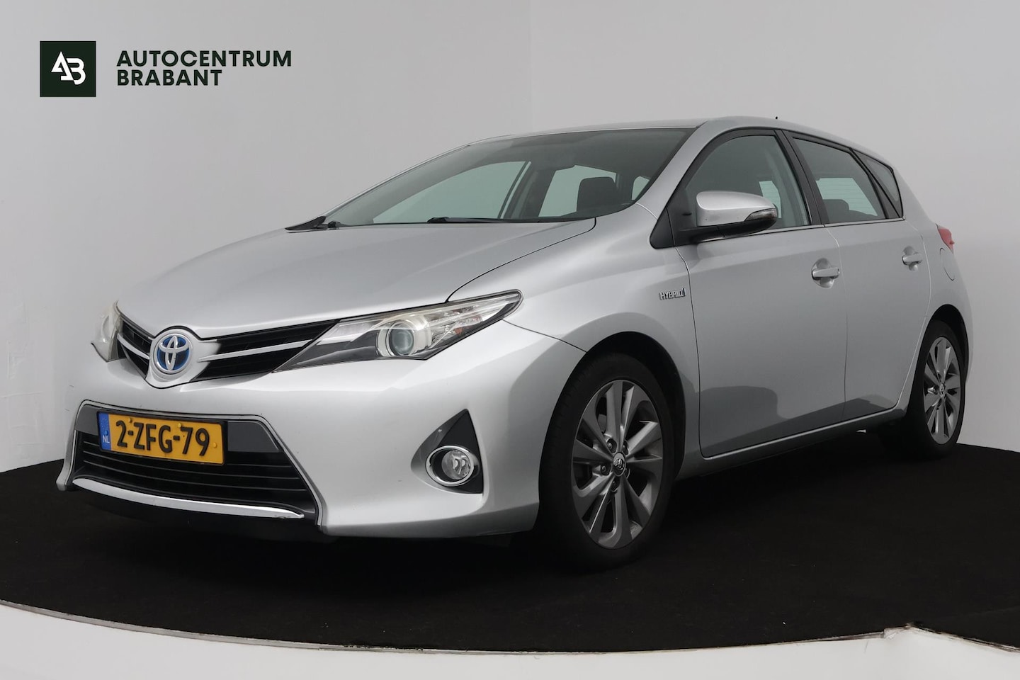 Toyota Auris - 1.8 Hybrid Lease (ACHTERUITRIJCAMERA, AUTOMAAT, NAVIGATIE, DEALER ONDERHOUDEN) - AutoWereld.nl