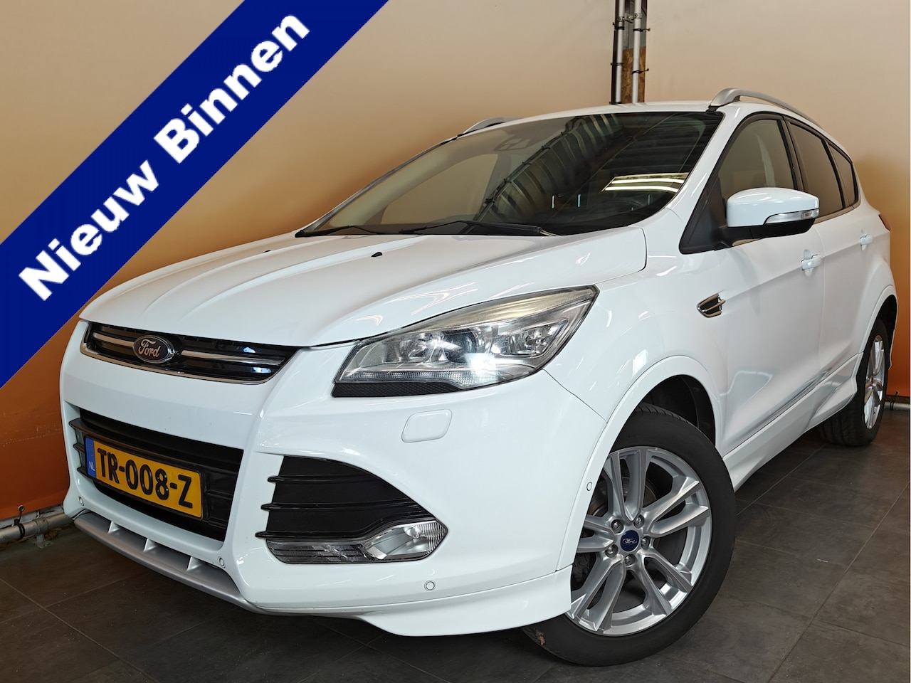Ford Kuga - 1.6 Titanium distr riem 9/25 | afn trekh | leer | nwe distr riem - AutoWereld.nl