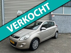 Hyundai i20 - 1.2i DynamicVersion Airco / 5-deurs / APK 06-2026