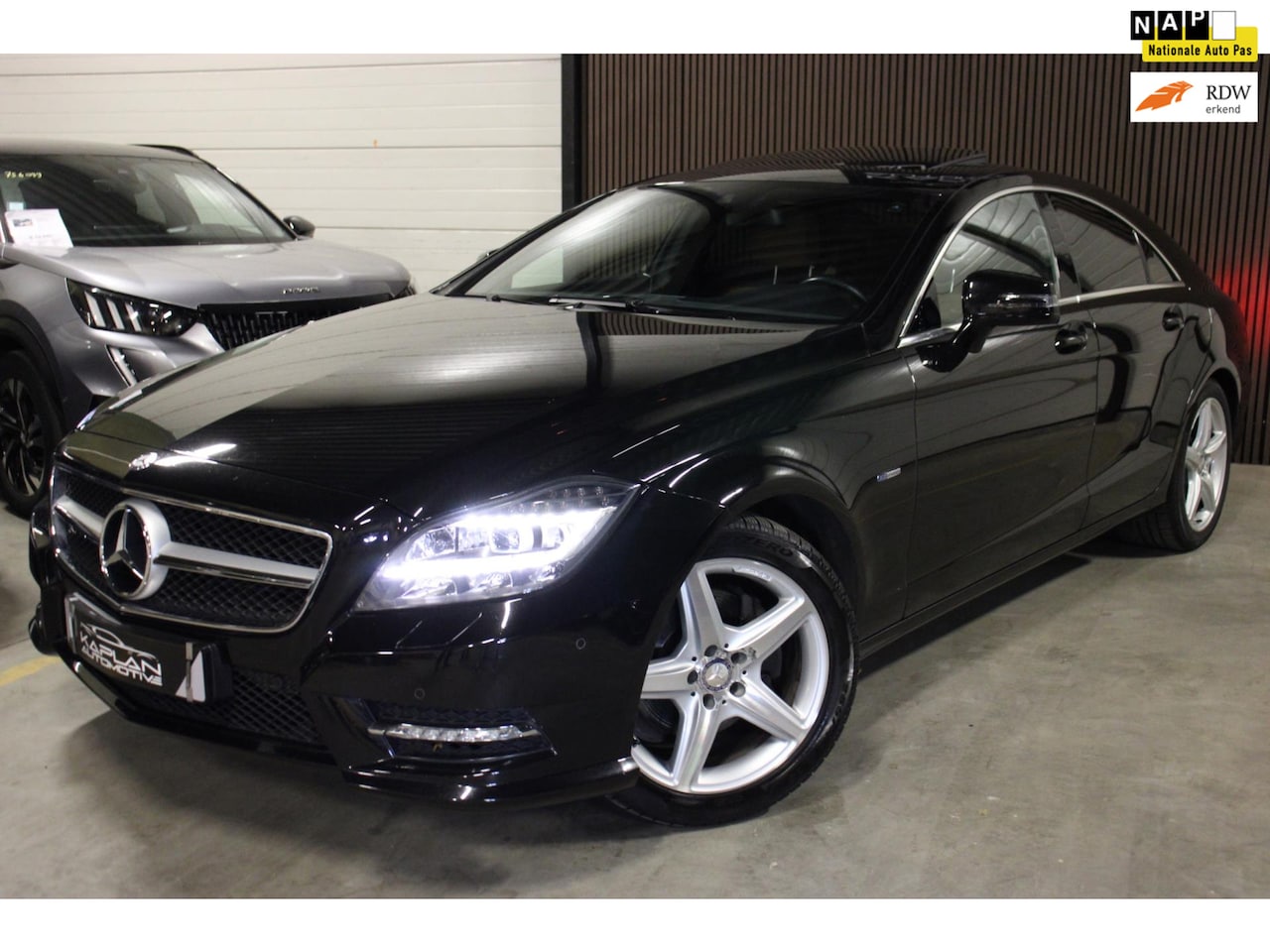 Mercedes-Benz CLS-klasse - 350 AMG-Line Designo Luchtvering Pano Stoelventi Stoelverw NAP Navi BT - AutoWereld.nl