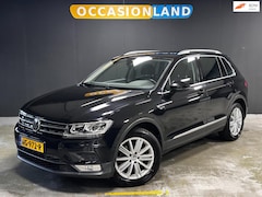 Volkswagen Tiguan - 1.4 TSI ACT Connected Series|TREKHAAK|ACC|BLUETOOTH|CARPLAY|18''ALL SEASON|