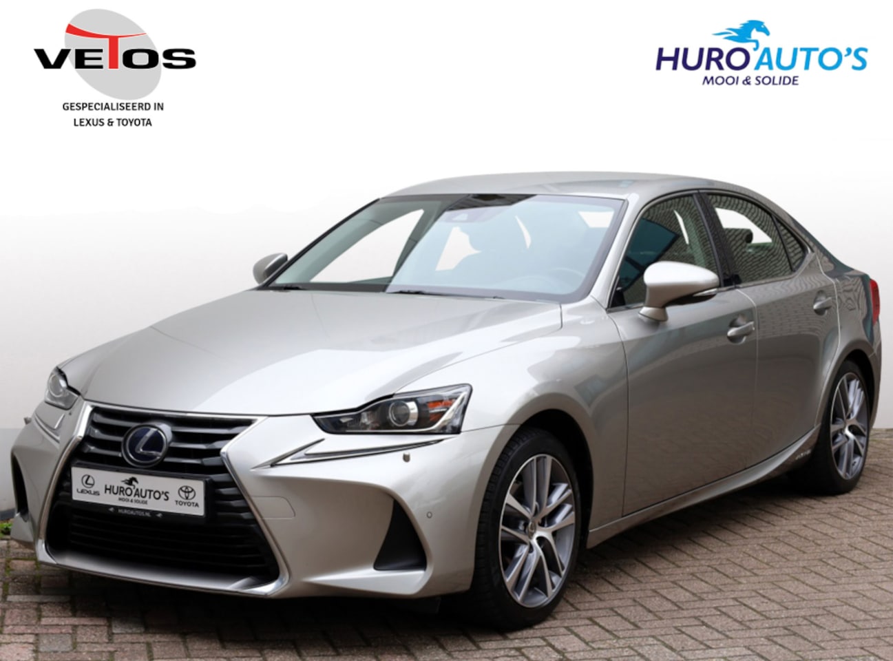 Lexus IS - 300h Hybrid Business Line | Safety Pack | Leder | Stoelverwarmin - AutoWereld.nl