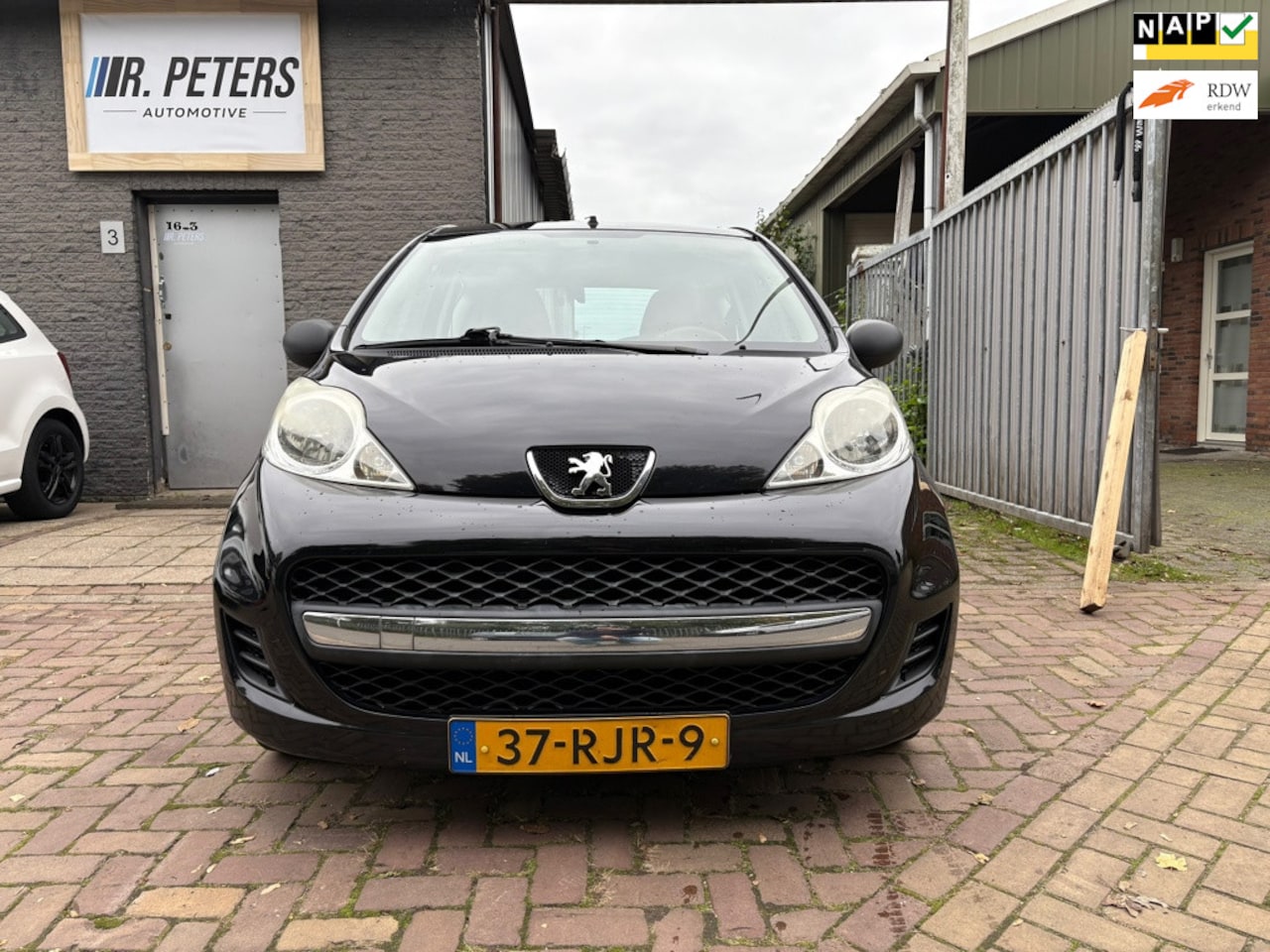 Peugeot 107 - 1.0-12V XR 1.0-12V XR - AutoWereld.nl