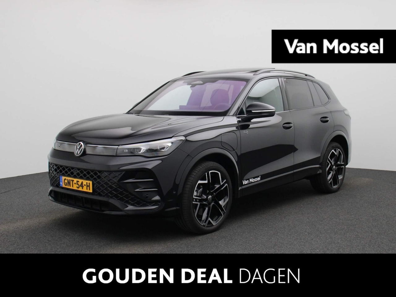 Volkswagen Tiguan - 1.5 eHybrid R-Line Business 272 PK DSG Panoramadak | Trekhaak | Leder | Massagefunctie voo - AutoWereld.nl