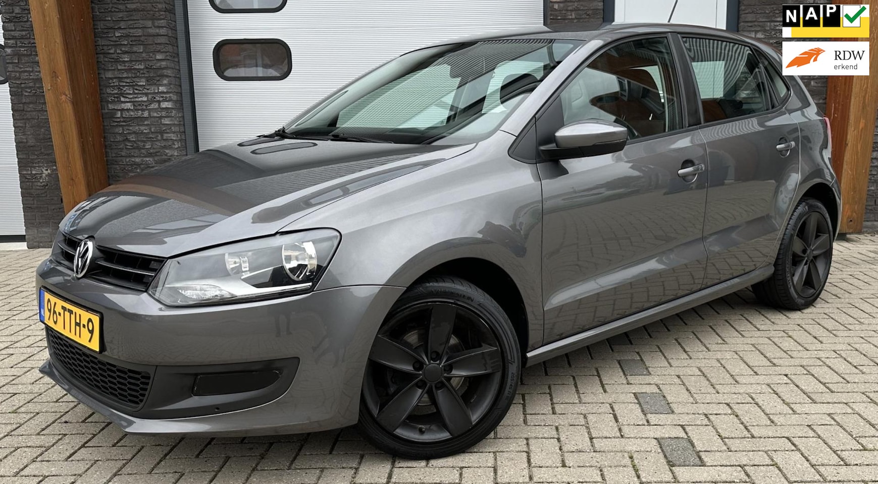 Volkswagen Polo - 1.2 TSI Comfortline DSG/CRUISE/CARPLAY/NAVI - AutoWereld.nl