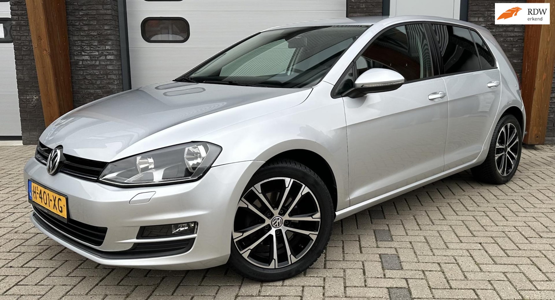 Volkswagen Golf - 1.2 TSI Trendline DSG/NAVI/STOELVW/CRUISE - AutoWereld.nl