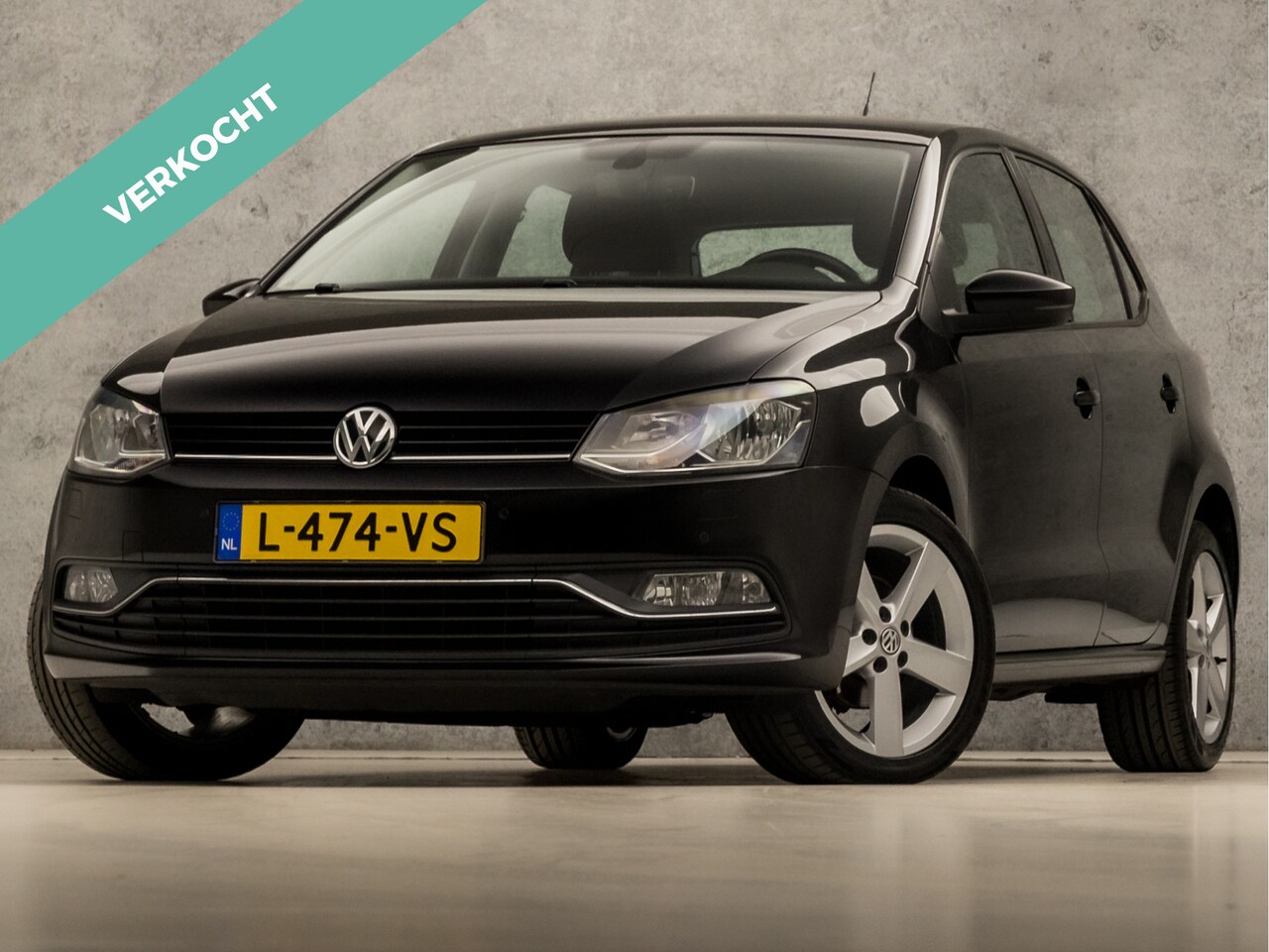 Volkswagen Polo - 1.2 TSI Sportline Automaat (NAVIGATIE, CLIMATE, PARKEERSENSOREN, CRUISE, SPORTSTOELEN, LM - AutoWereld.nl