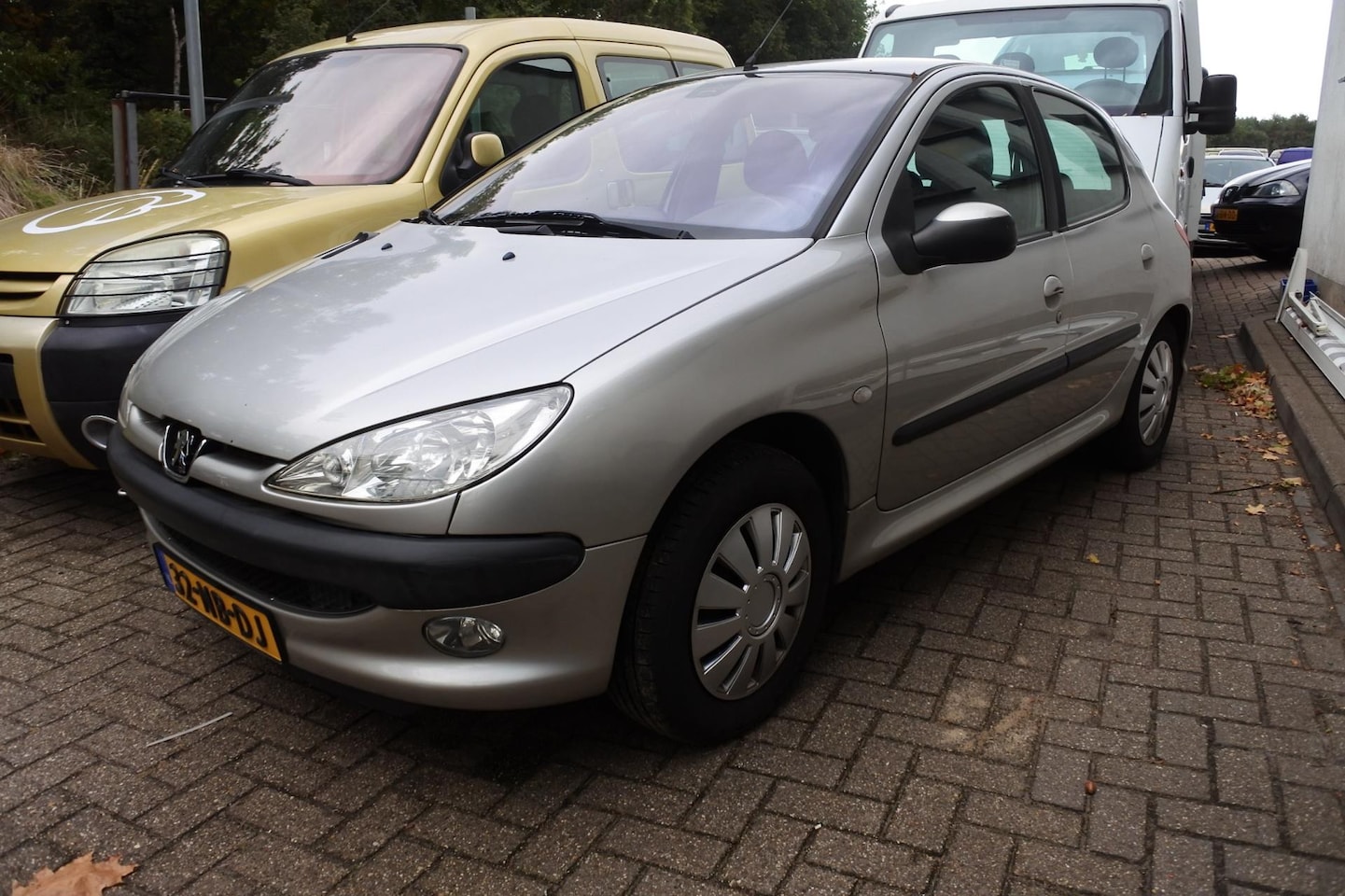 Peugeot 206 - 1.6-16V Gentry 5 drs trekhaak nw apk 9-12-2026 - AutoWereld.nl