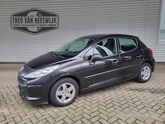 Peugeot 207 - 1.4 XR