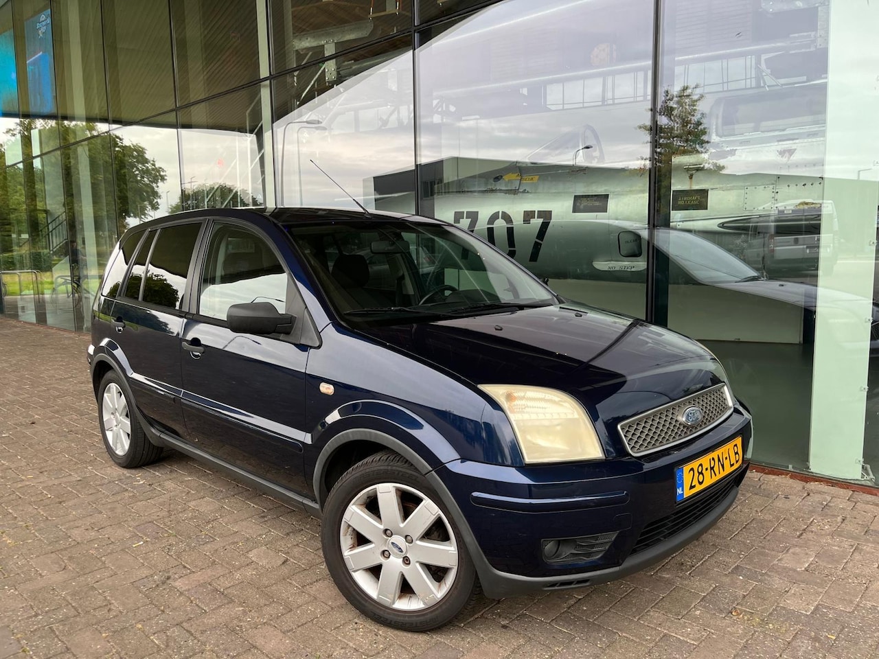 Ford Fusion - 1.4-16V Futura APK-AIRCO-NAP - AutoWereld.nl