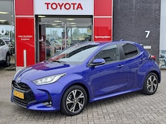 Toyota Yaris - 1.5 Hybrid 115 First Edition 4-SEIZOENSBANDEN NL-AUTO LENDESTEUNEN LED-VERLICHTING PARKEER