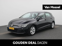 Volkswagen Golf - 1.0 TSI Life 110 PK | Airco | Navigatie | Apple Carplay | Parkeersensoren vóór en achter |