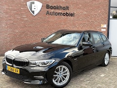 BMW 3-serie Touring - 320e Laser, Carplay, DAB, Sportstoel [BTW, NL, NAP, Dealer-onderhouden]