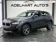 BMW X2 - SDrive18i Executive Automaat / Panorama dak / Navigatie full map / Camera / Cruise control