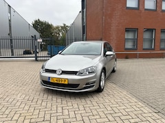 Volkswagen Golf - 1.2 TSI Trendline