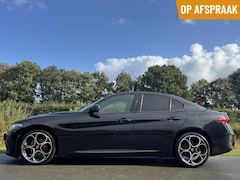 Alfa Romeo Giulia - 2.0T 310pk Sprint, 8400km my22, 19inch