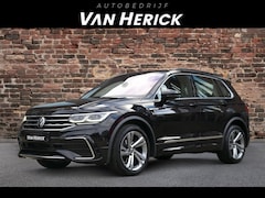 Volkswagen Tiguan - 1.5 TSI R-Line Business+ 150PK Automaat | Trekhaak | Winterpakket | IQ Light