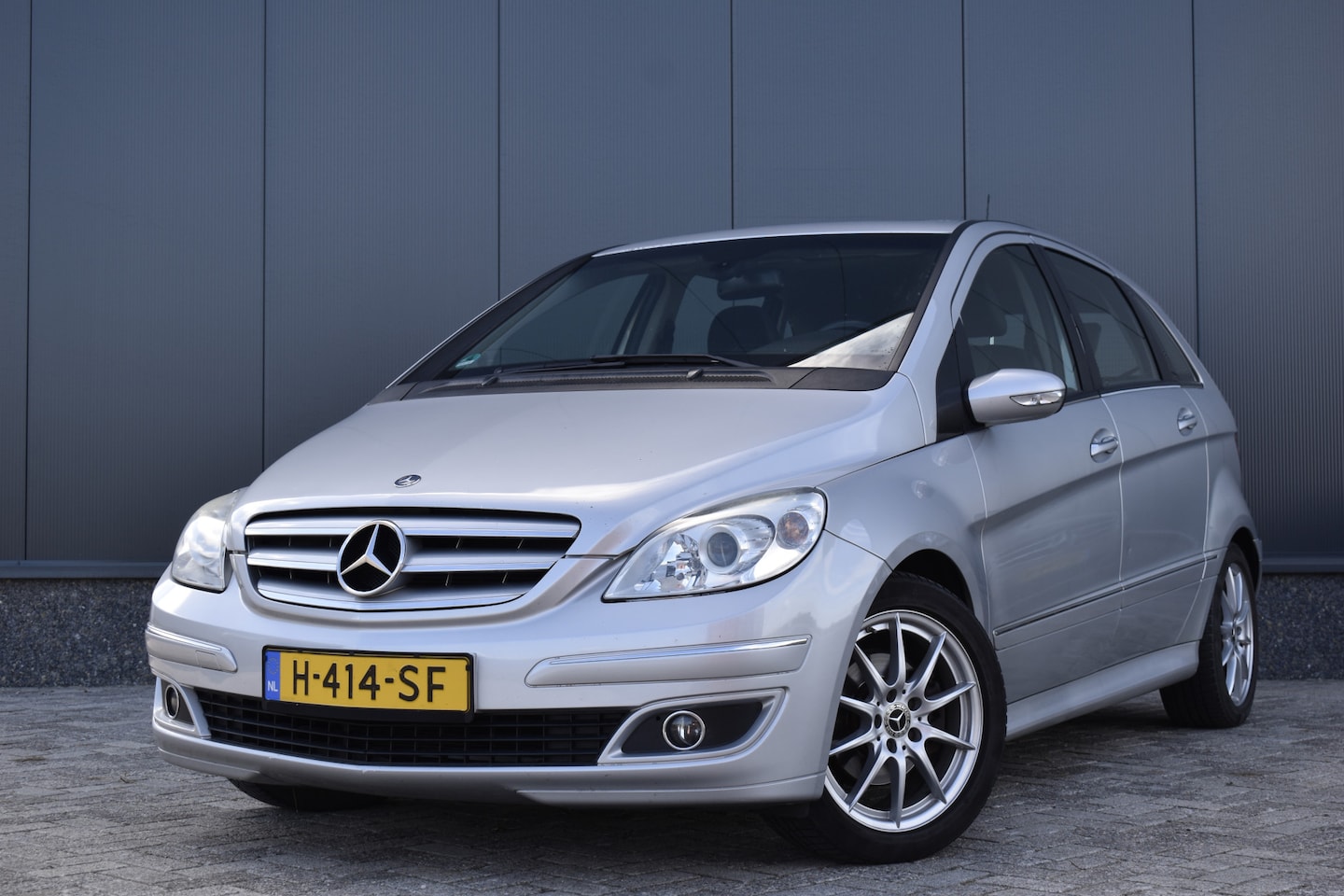 Mercedes-Benz B-klasse - 200 Bak maakt geluid - AutoWereld.nl