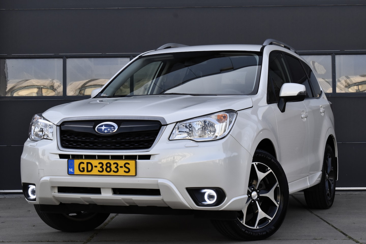 Subaru Forester - 2.0 Luxury 4x4 Automaat NAP Navi - Camera - Trekhaak - Cruise - AutoWereld.nl
