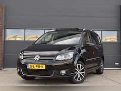 Volkswagen Touran - 1.4 TSI Highline 7p. Pano - Trekhaak - Camera - Cruise