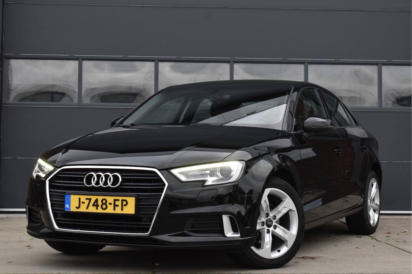 Audi A3 Limousine - 1.0 TFSI Design Pro Line Xenon - Cruise - Trekhaak - Keynes - AutoWereld.nl