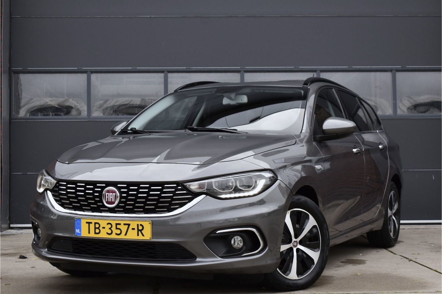 Fiat Tipo Stationwagon - 1.6 MultiJet 16v Business Lusso Trekhaak - Navi - Camera - Cruise - AutoWereld.nl