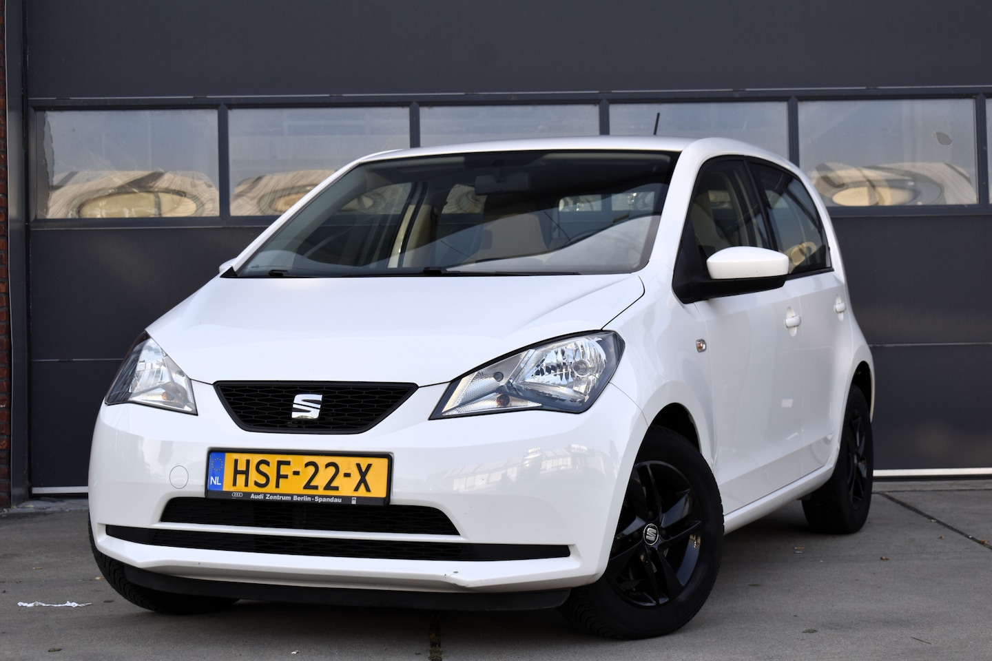 SEAT Mii - 1.0 Style Airco / Radio / Automaat - AutoWereld.nl