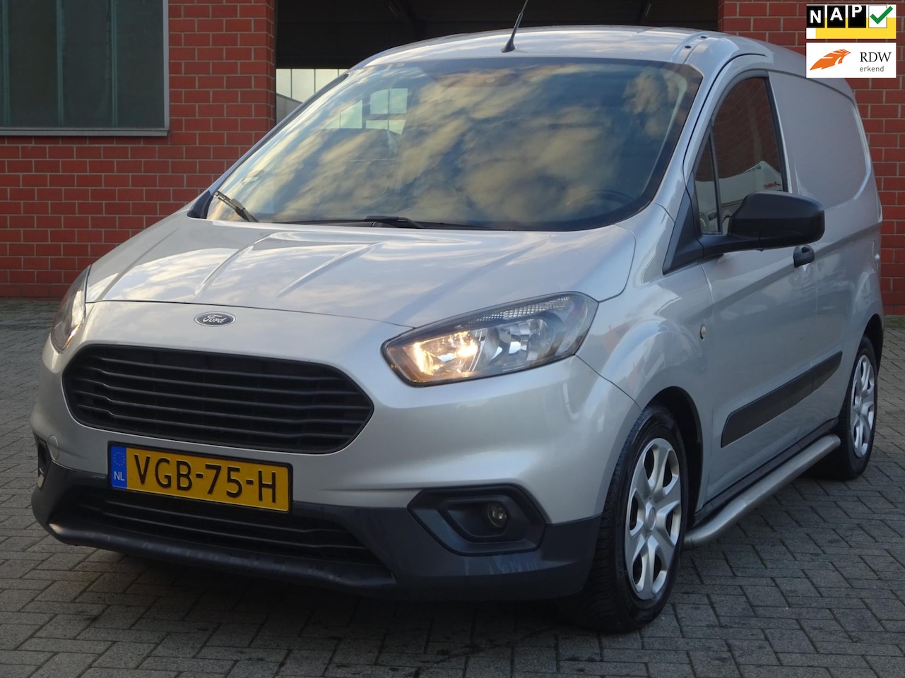 Ford Transit Courier - 1.5 TDCI Trend Duratorq S&S - AutoWereld.nl