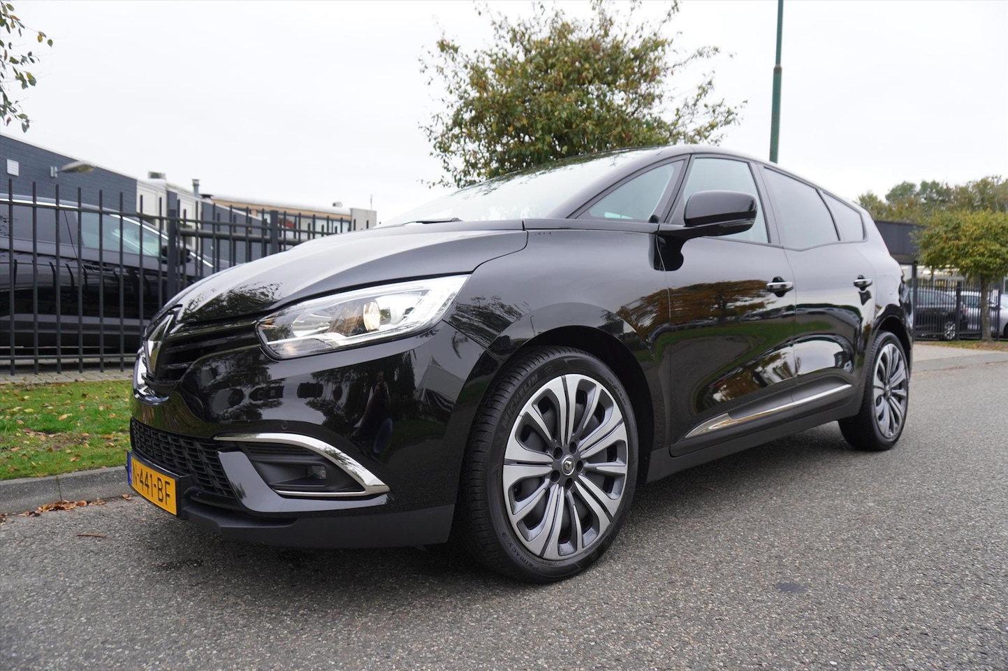 Renault Grand Scénic - 1.3 TCe 115pk GPF Business Zen 26 064 KM NL-Auto - AutoWereld.nl
