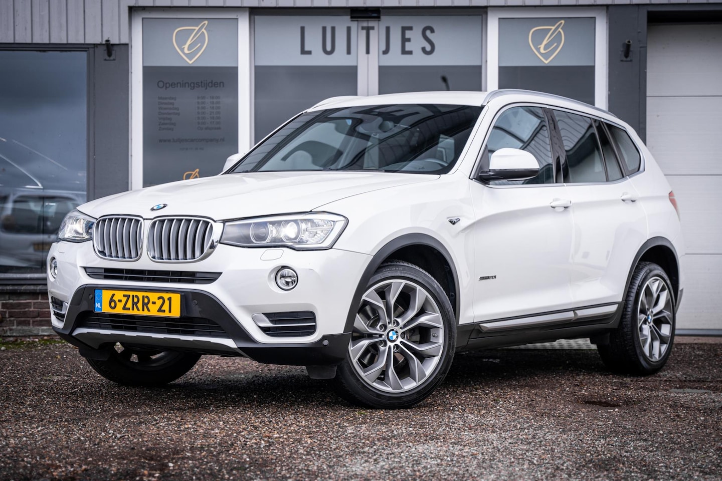 BMW X3 - SDrive20i High Executive I Org.NL I 2e-eig. I Leder I Elek.-trekhaak/achterklep I Dealer-o - AutoWereld.nl