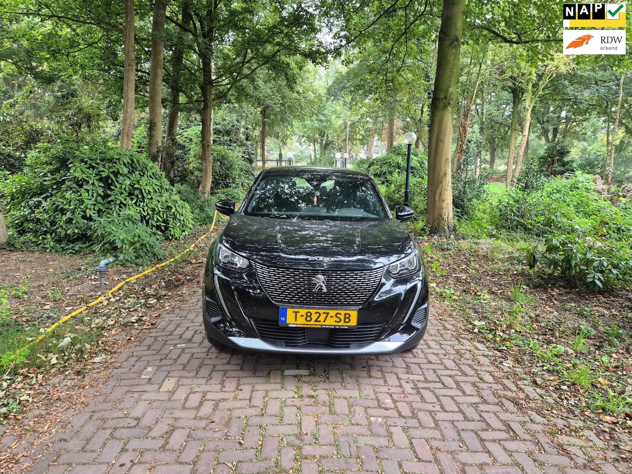 Peugeot e-2008 - EV Active Pack 50 kWh - AutoWereld.nl