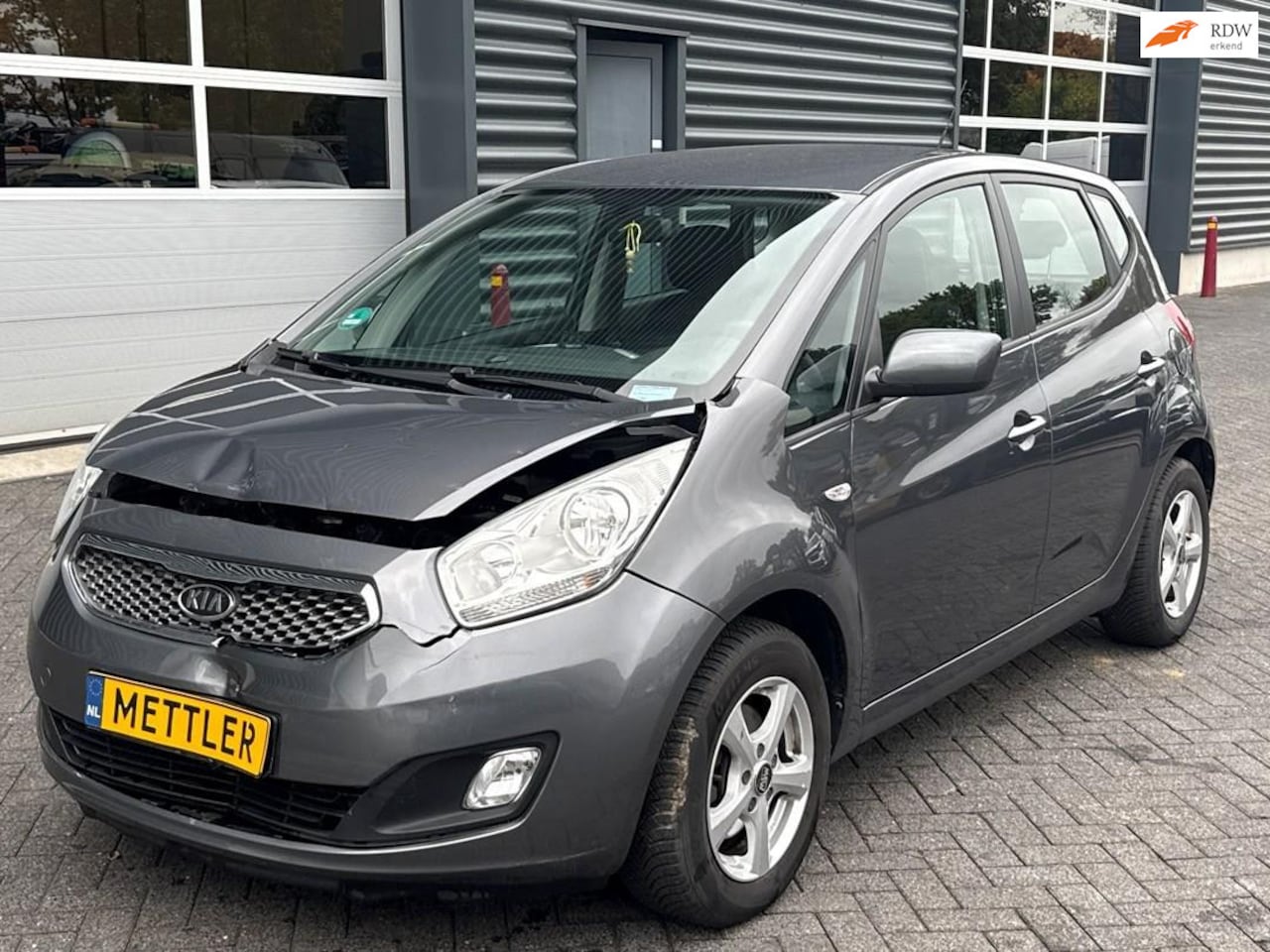 Kia Venga - 1.4 CVVT Seven 1.4 CVVT Seven, airco, cruise control, navigatie, camera - AutoWereld.nl