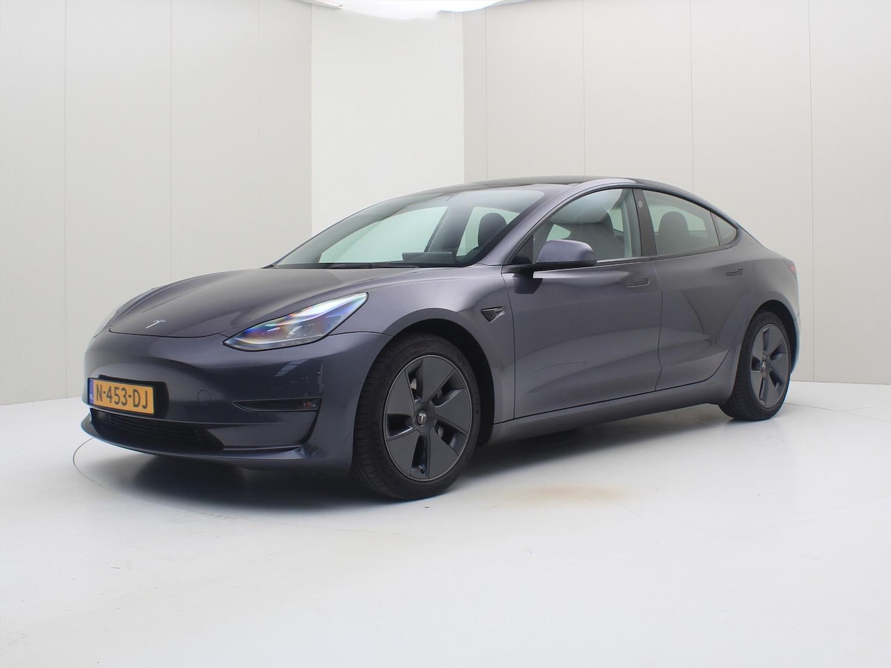 Tesla Model 3 - Long-Range AWD 351pk 75 kWh FACELIFT [TREKHAAK+WARMTEPOMP+AUTOPILOT+620KM WLTP+PREMIUM AUD - AutoWereld.nl