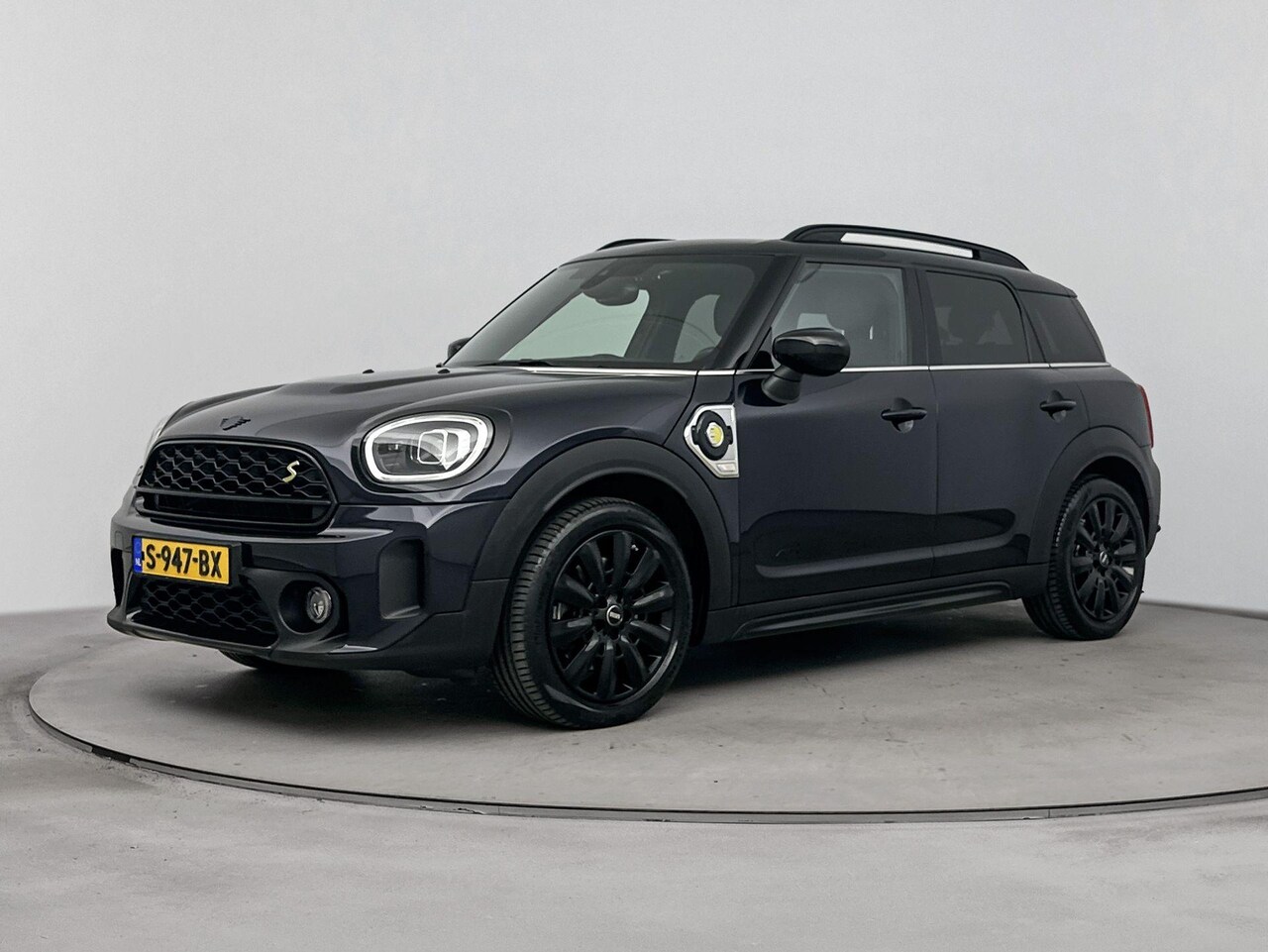 MINI Countryman - Mini 2.0 Cooper S E ALL4 220PK | Head-up display | Achteruitrijcamera | Stoelverwarming | - AutoWereld.nl