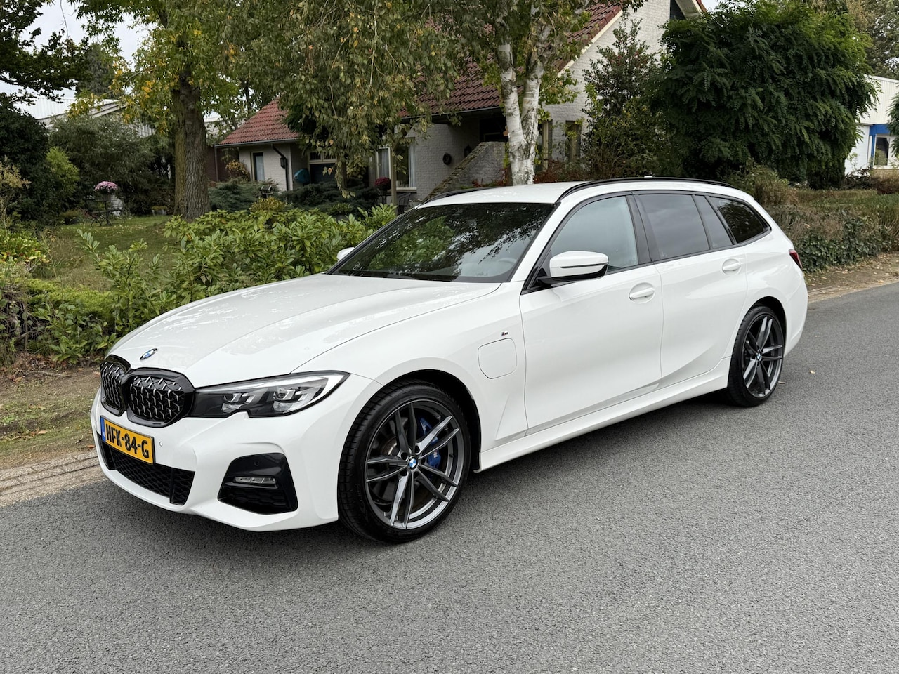 BMW 3-serie Touring - 330e M-Sport 292PK Trekhaak•Leder - AutoWereld.nl