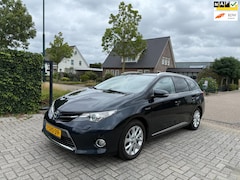 Toyota Auris Touring Sports - 1.8 Hybrid Lease+ | NAP Pano Leder Stoelverwarming Trekhaak |