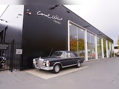 Mercedes-Benz 220 - SE