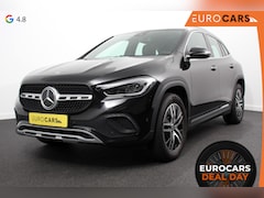 Mercedes-Benz GLA-Klasse - 200 163pk DCT Premium Plus Navigatie Parkeersensoren Camera Elektrische achterklep Elektri